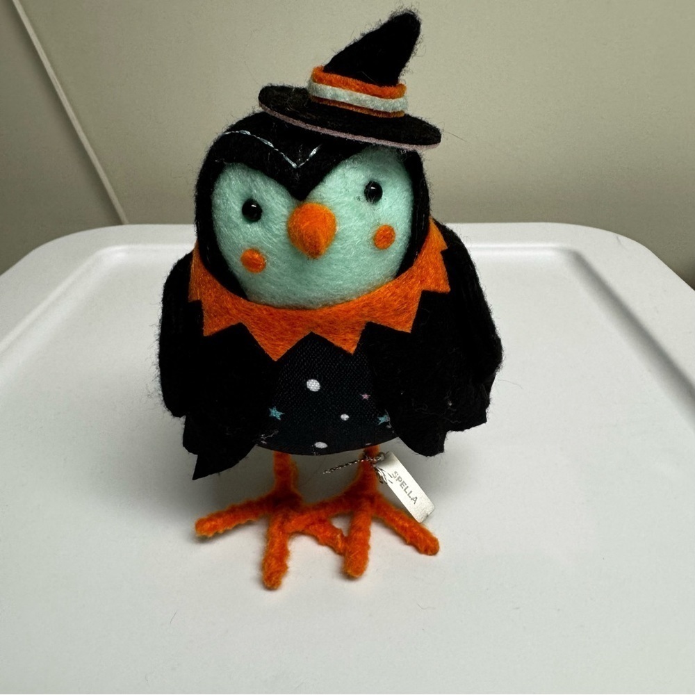 Target Hyde & Eek 2020 Spella Halloween Witch Bird